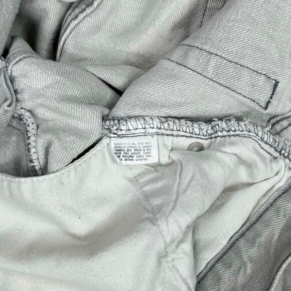 True Vintage 70s Levis Jeans 501 28x32 Regular Straight Fit Light Grey Wash - Picture 6 of 8